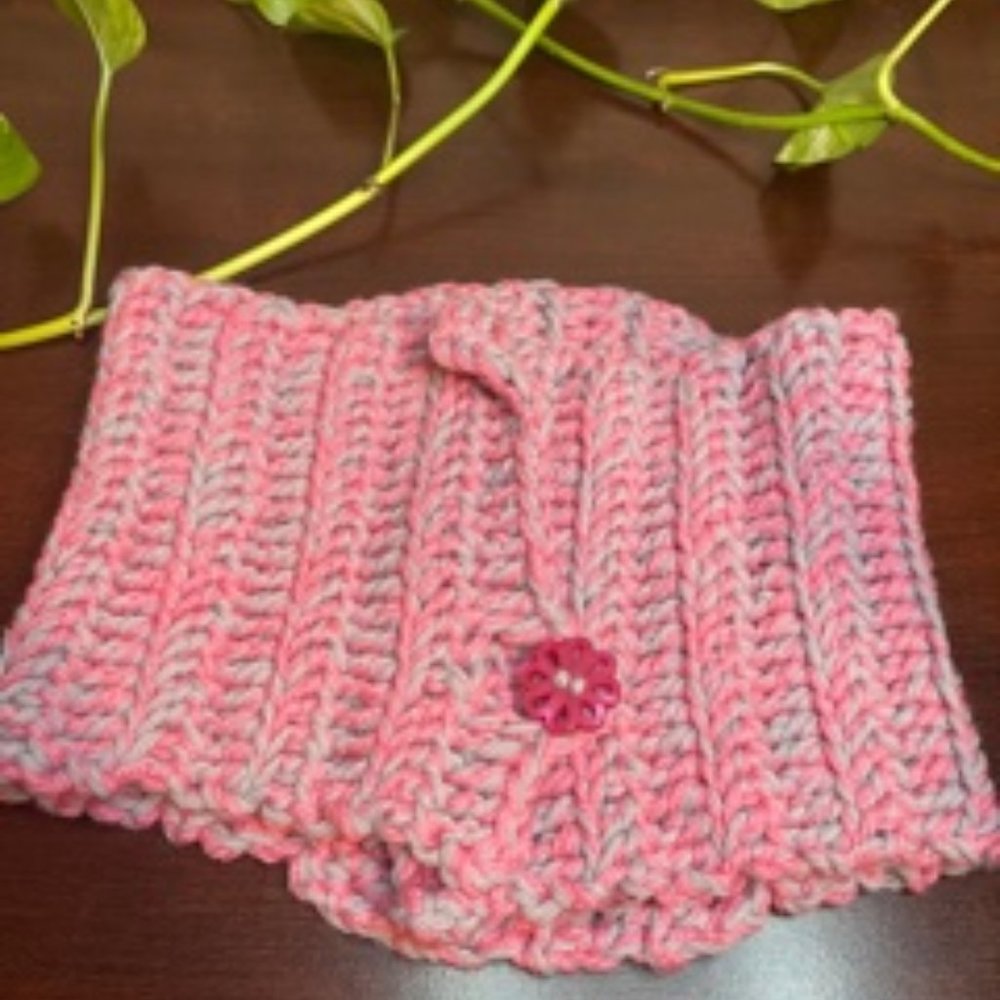 Handmade Neck Warmer Pink/Gray button front